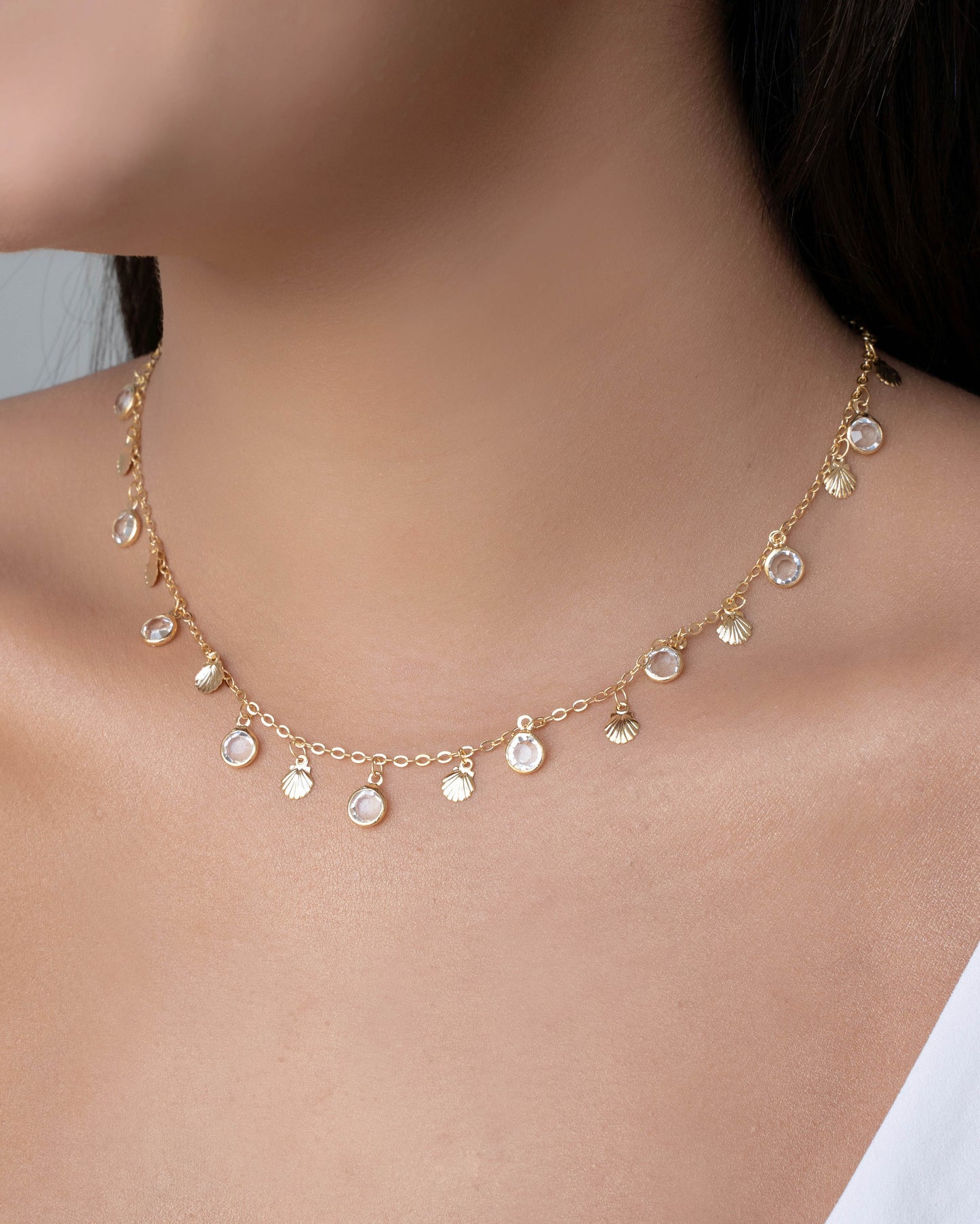 Choker Conchas Pontos de Luz